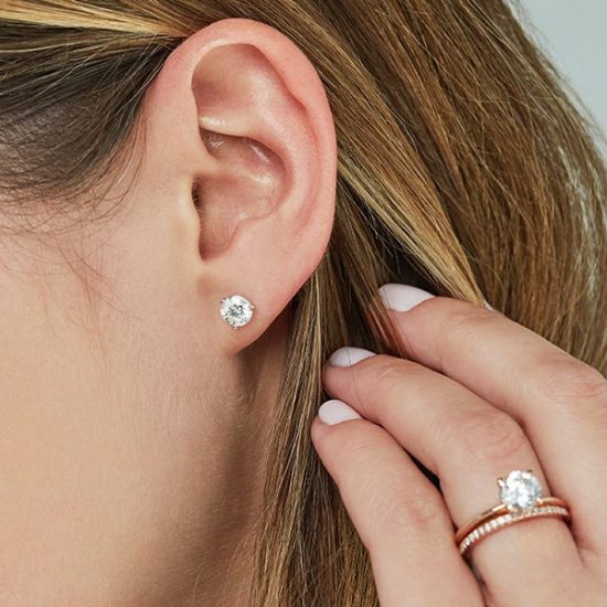 Diamond-Stud-Earrings