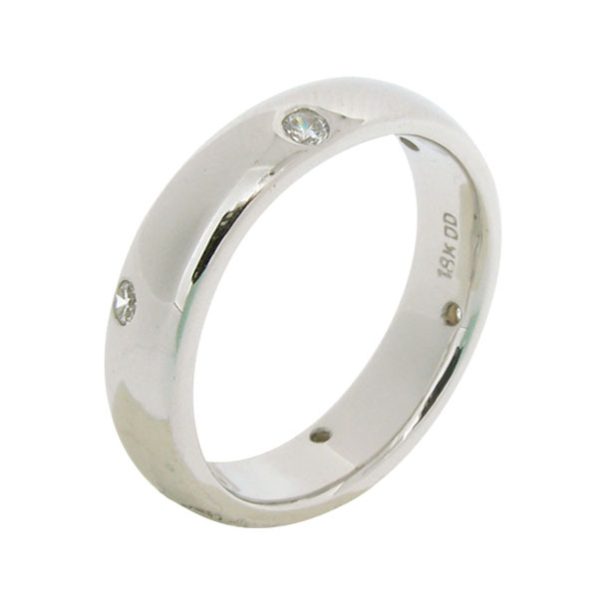 Zig-Zag Flush Set Diamond Simulant Wedding Band
