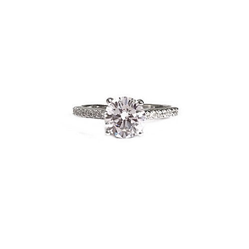 Solitaire Ring Timeless Style