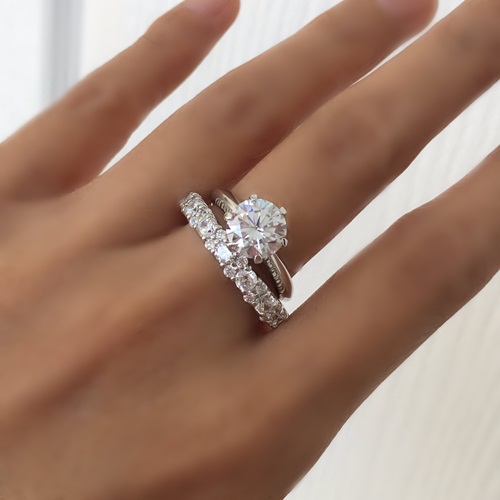 Alternating-Round-Eternity-Band